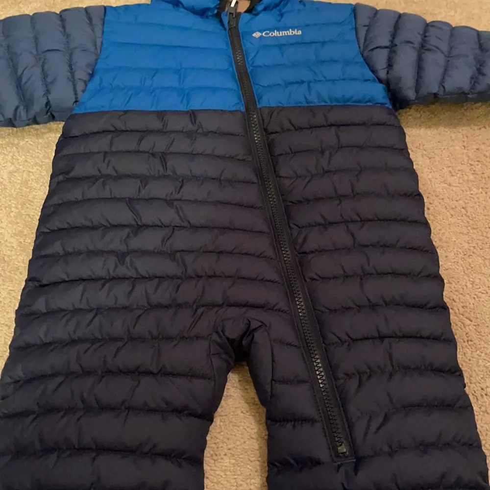 Reversible toddler snow outfit 12/18 months - Picture 3 of 8